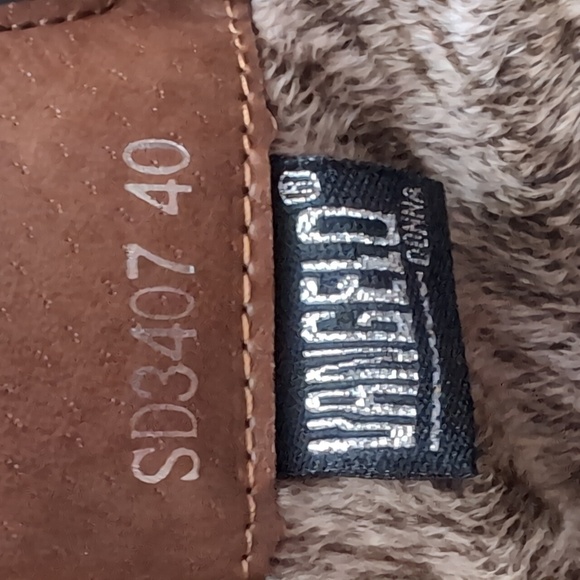 Vangelo Donna Red Heeled Faux Fur Lined Side Zippered Ankle Boots,Size 40. - Picture 12 of 15